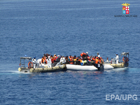 ЕС хочет конфисковать лодки, на которых через Средиземное море в Европу прибывают мигранты