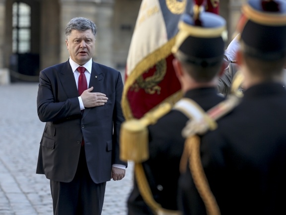Порошенко: Европа предаст себя, если не поддержит Украину