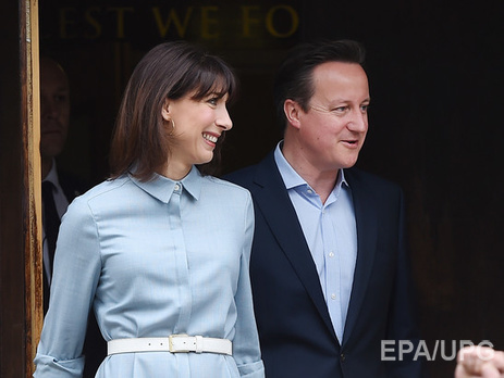В Великобритании, по данным exit poll, лидирует партия Кэмерона