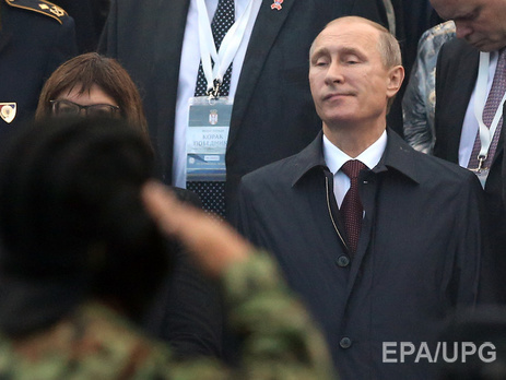 Путин поздравил украинцев с Днем Победы