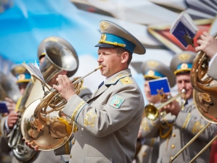 Из-за угрозы безопасности в Харькове отменили парад оркестров 9 мая