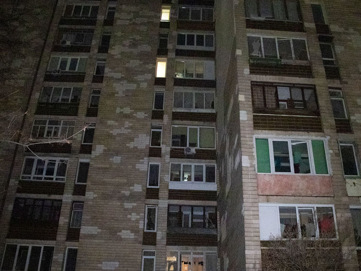 У Києві з вікна викинулася пенсіонерка без одягу, яка мала психічне захворювання
