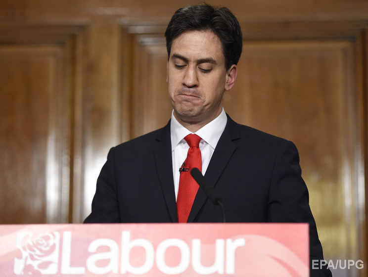 Лидер британских лейбористов подал в отставку после поражения своей партии на выборах
