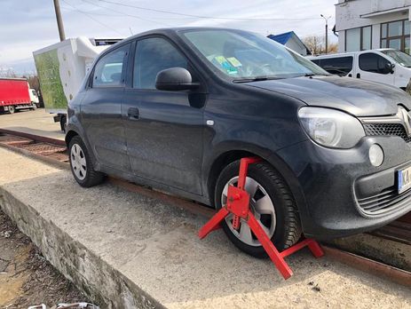 Держприкордонслужба України заявила про затримання на кордоні автомобіля з 30 кг героїну