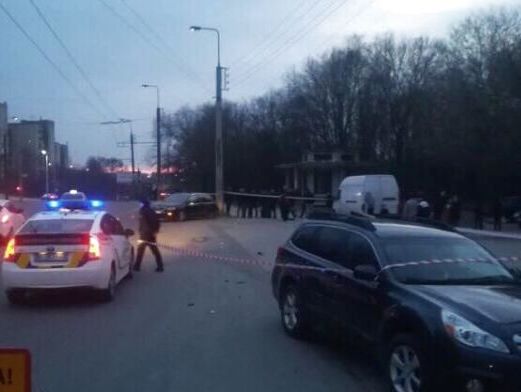 В Тернополе 13-летняя девочка за рулем Subaru врезалась в Volkswagen, она в коме