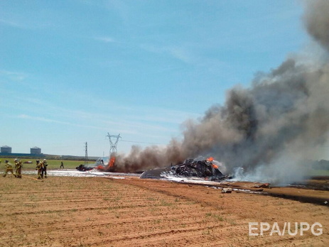 СМИ: Военно-транспортный самолет, потерпевший катастрофу в Севилье, во время посадки зацепил линию электропередач