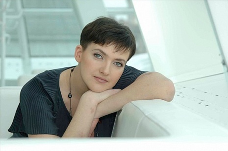 Гройсман поздравил Савченко с днем рождения 