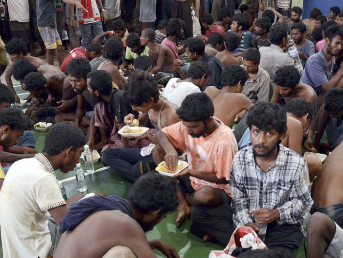 У берегов Малайзии спасены около 1400 беженцев из Бангладеш и Мьянмы