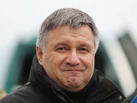 Аваков заявив, що у штабі "провладної команди" використовують адмінресурс для підкупу виборців