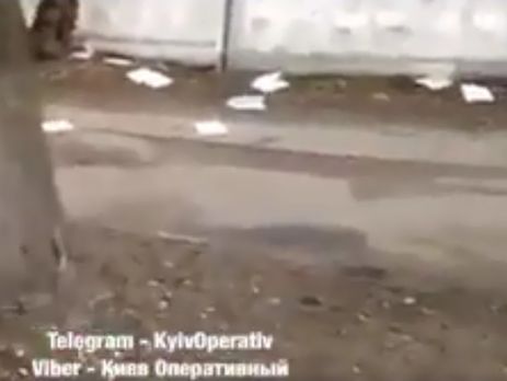 У Києві видуло з вікон апеляційного суду тисячі справ – соцмережі