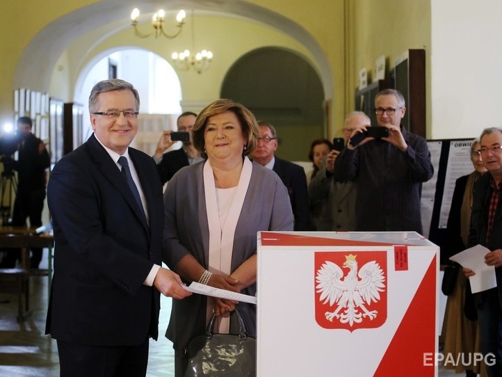Выборы президента Польши: Разрыв между Дудой и Коморовским сократился до 2%