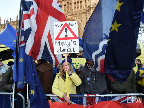 Парламент Великобритании отверг соглашение о Brexit, Европарламент признал 