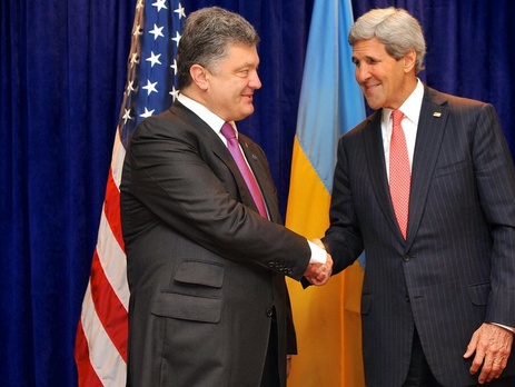Порошенко и Керри обсудили переговоры с Путиным
