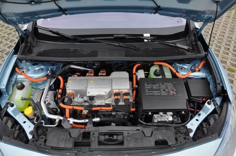 Автопарк Киевсовета полностью перейдет на электромобили 