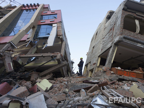 МИД: В Непале до сих пор не вышли на связь 10 украинцев