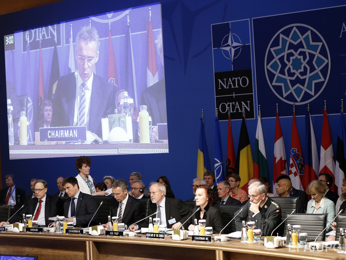 Комиссия НАТО &ndash; Украина: Мы призываем Россию отказаться от аннексии Крыма, которую не признаем и не признаем