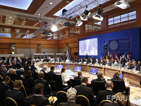 В НАТО поприветствовали конституционную реформу в Украине