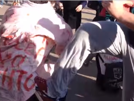 Возле киевского метро 