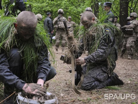 Во Львовской области американские десантники тренируют бойцов Национальной гвардии. Фоторепортаж