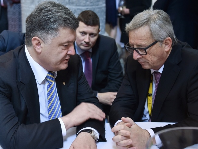 Порошенко обсудил с президентом Еврокомиссии вопросы безвизового режима с ЕС