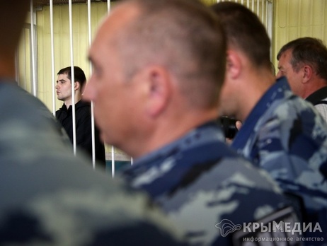 В Крыму участника Евромайдана приговорили к четырем годам тюрьмы. Фоторепортаж