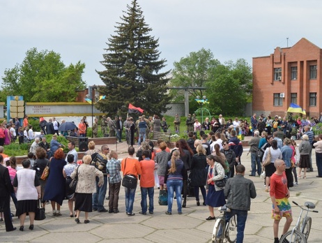В Станице Луганской состоялся проукраинский фестиваль. Фоторепортаж