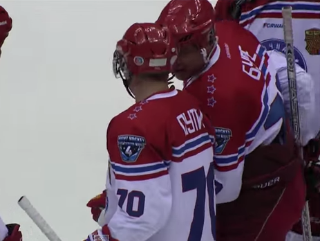 Восемь голов Путина. Видео