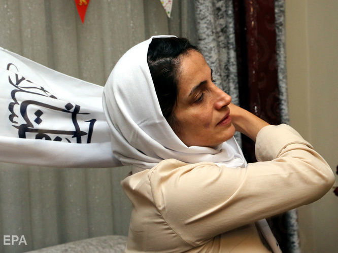 В Иране правозащитницу приговорили к длительному тюремному заключению и 148 ударам плетьми