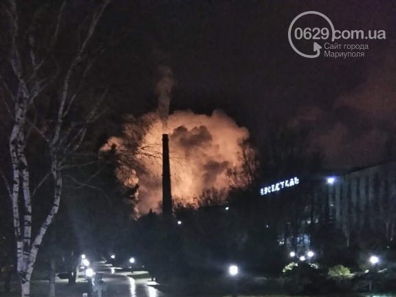 Жителі Маріуполя повідомляють про пожежу на заводі "Азовсталь"