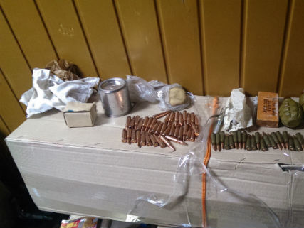 МВД: У двоих мужчин на центральном столичном вокзале изъяли арсенал боеприпасов