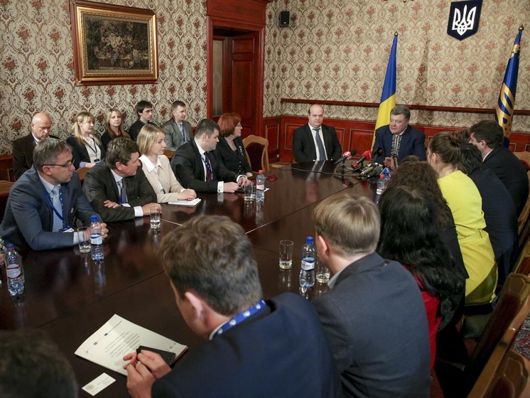 В Риге Порошенко заявил, что недоволен темпами реформ в Украине