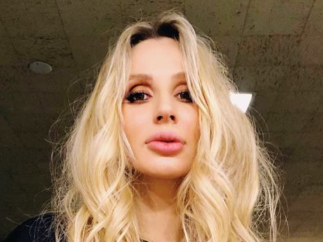Loboda позировала в бюстгальтере и расстегнутых джинсах