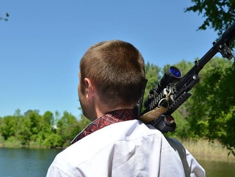 Дайджест 21 мая: Порошенко на саммите в Риге, под Радой жгли шины, в Украине – День вышиванки 