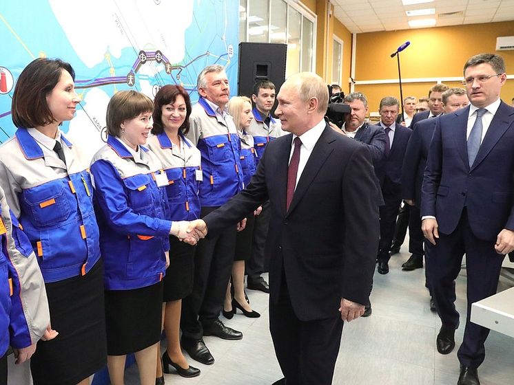 Путин приехал в Крым