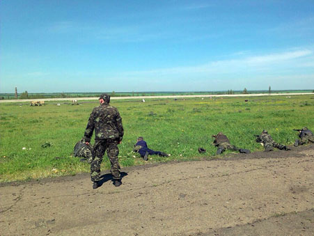 В Мариупольском гарнизоне милиции прошли тактические учения. Фоторепортаж