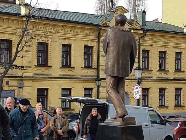 У Києві встановили пам'ятник Вертинському 
