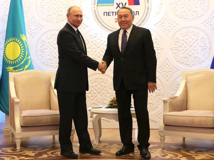 В день отставки Назарбаев говорил с Путиным – Песков