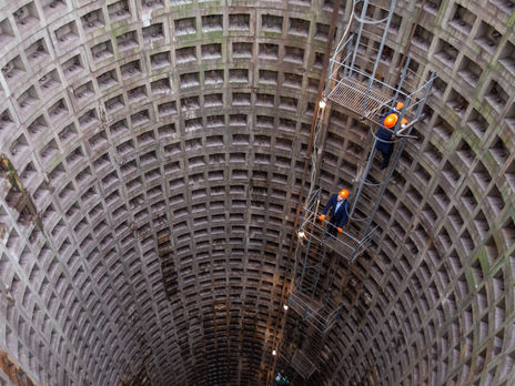 Кличко презентовал проект строительства метро на Виноградарь в Киеве и спустился в шахту. Фоторепортаж