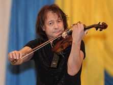 Скрипач Попадюк: Канада – это Украина с капитальным ремонтом