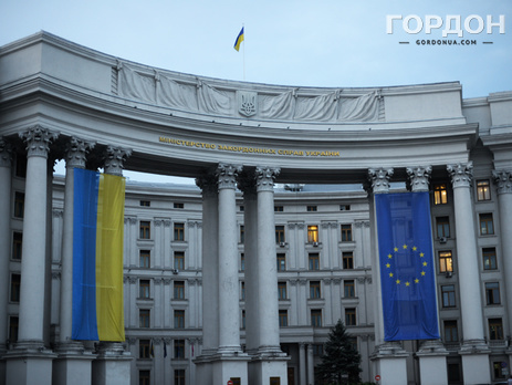 МИД Украины: 25 мая российские дипломаты получили разрешение на встречу с задержанными на Донбассе военными