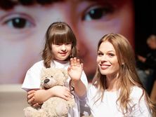 Фреймут, Шишпор, Матвеева, Горобец, Мирошниченко, Попенко вышли на подиум с детьми с синдромом Дауна. Фоторепортаж