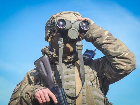 Доба на Донбасі. Один український військовий загинув, двоє дістали поранення