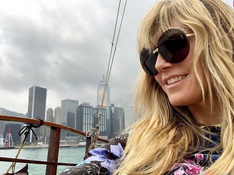 Клум снялась топлес 