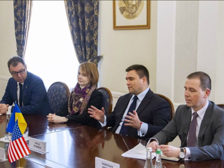 МИД: Климкин провел встречу с делегацией США по вопросу Луценко и Йованович