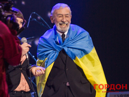 Кикабидзе: Украинцы должны взяться за руки и делать все для своей свободы