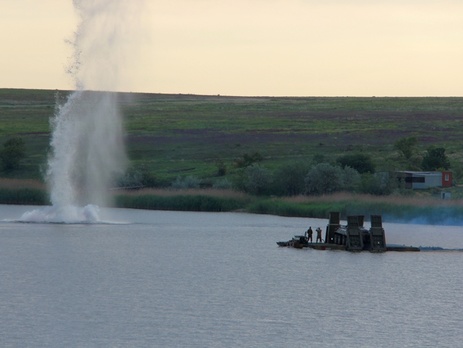 Десантники провели учения по форсированию Южного Буга. Фоторепортаж