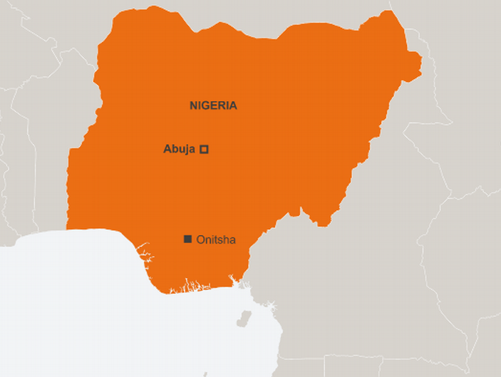 В Нигерии бензовоз врезался в остановку, погибли 70 человек