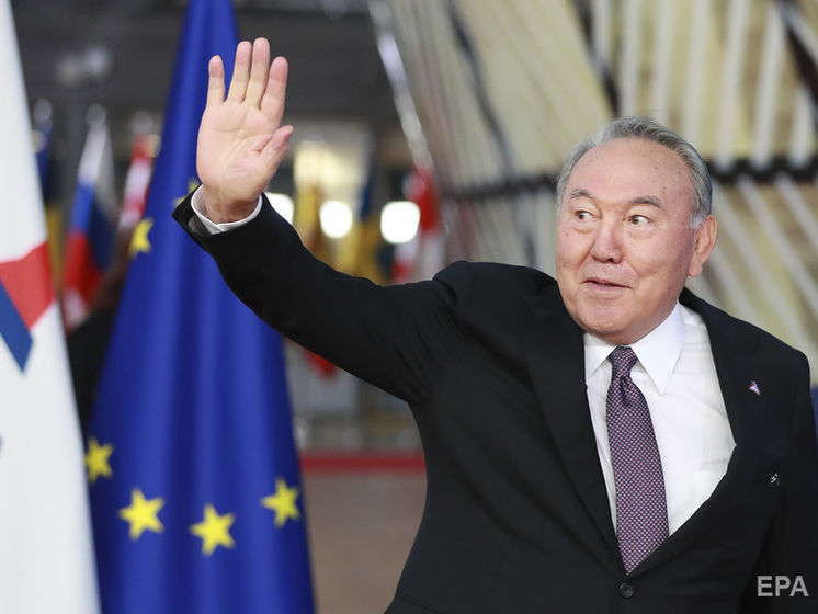 Латынина: Назарбаев ушел на покой так рано, чтобы Путин не забрал себе север Казахстана, как это получилось с Крымом