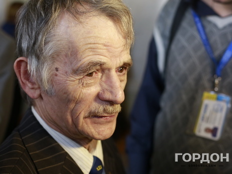 Джемилева три часа удерживали в аэропорту Бишкека, куда он прилетел на международную конференцию