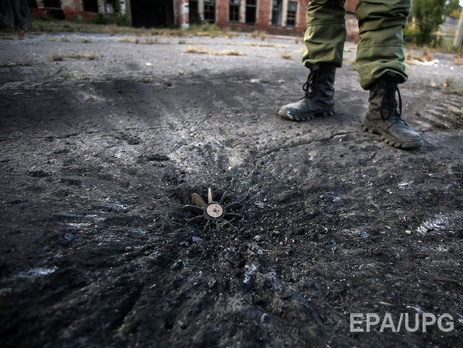 Пресс-центр АТО: Террористы продолжают обстреливать позиции украинских военных на мариупольском направлении